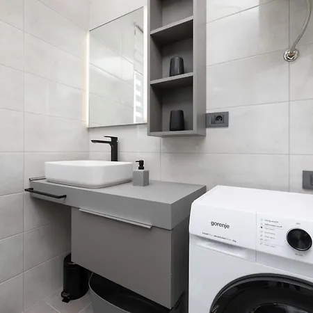 Sa Pogledom Na More- Petra