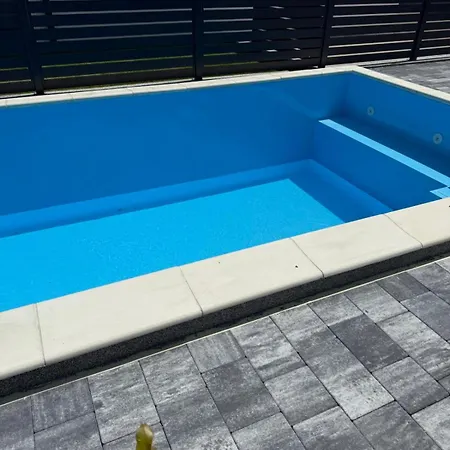 Sa Pogledom Na More- Petra Apartmán