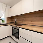 Sa Pogledom Na More- Petra Apartament Šilo